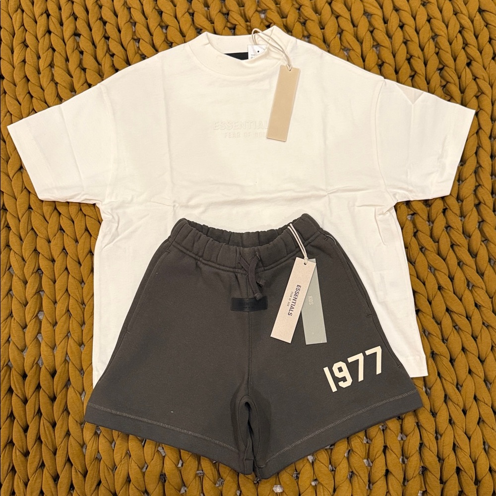 Fear of God Essentials Set